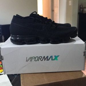Nike Air Vapormax Flyknit triple noir deadstock